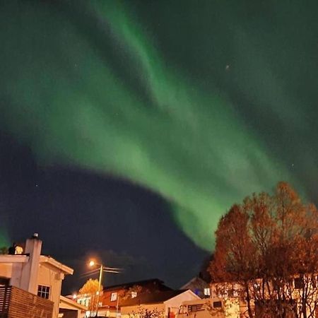 Warm And Cozy Apartment With Panoramic View Above The City Center Tromso Bagian luar foto